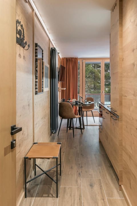 Facade/entrance, Kitchen or kitchenette