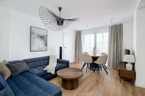 TV and multimedia, Living room, Dining area