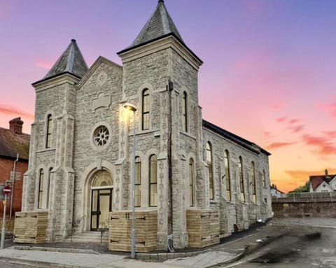 Clarendon- A Converted Church Luxe Apartment Apartment in North Dorset District
