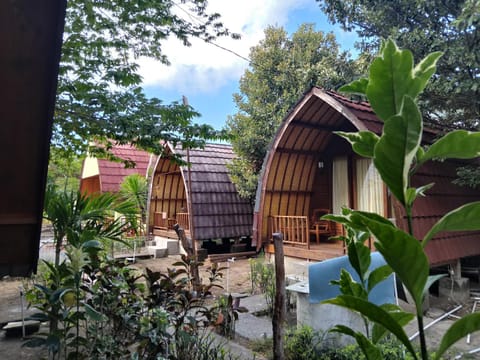 Property building, Day