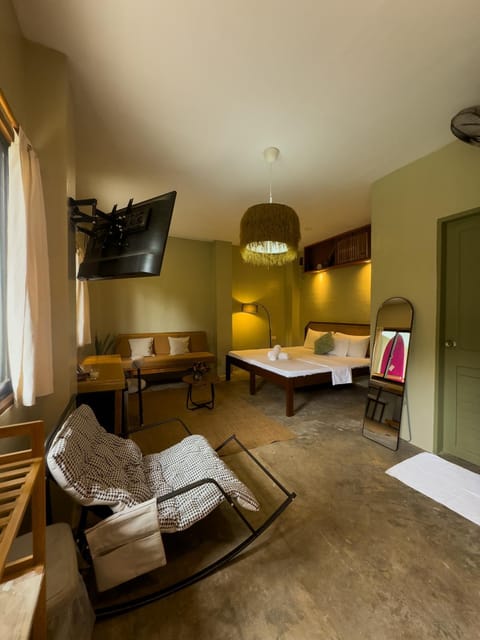 Living room, Photo of the whole room, Seating area, Bedroom