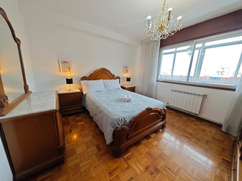 Garaje, a sólo unos minutos del centro de Vigo Apartment in Vigo