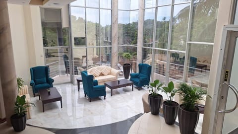 Communal lounge/ TV room