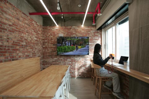 Communal lounge/ TV room