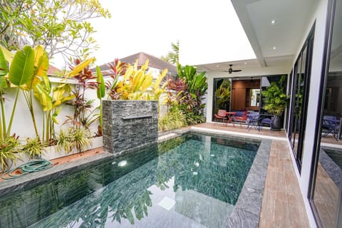 Garden, Swimming pool, Swimming pool