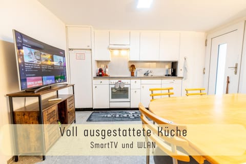 Dining area, kitchen