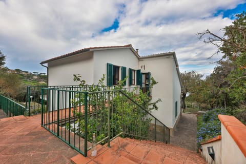 Property building, View (from property/room)