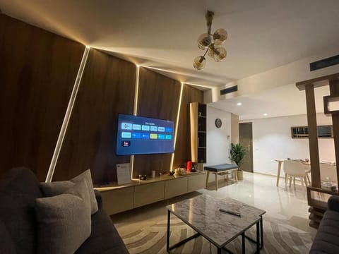 Communal lounge/ TV room