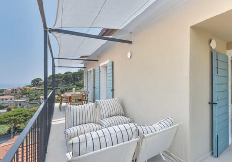 Balcony/Terrace, Balcony/Terrace