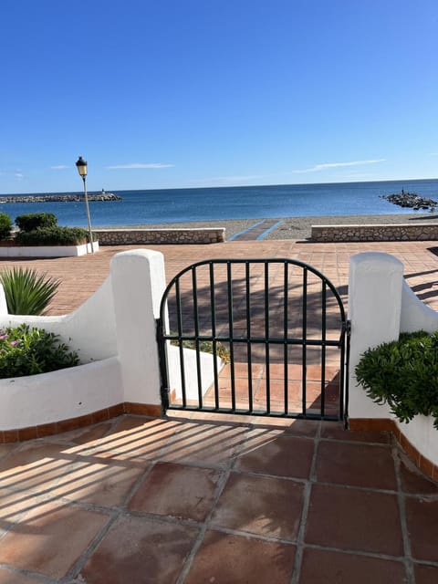 Day, Natural landscape, Summer, View (from property/room), Balcony/Terrace, Beach, Sea view, Swimming pool