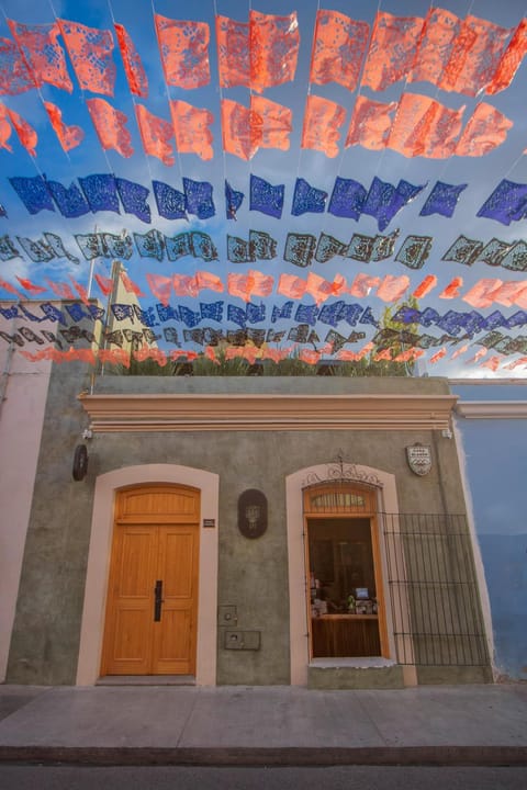 Property building, Facade/entrance