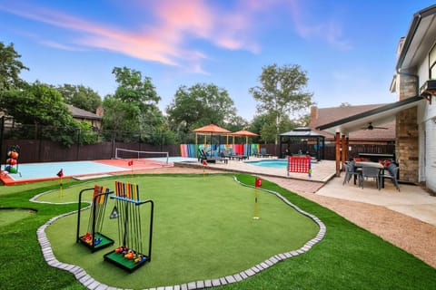 Pool Games Pickleball & Putt Putt Fun House in San Antonio