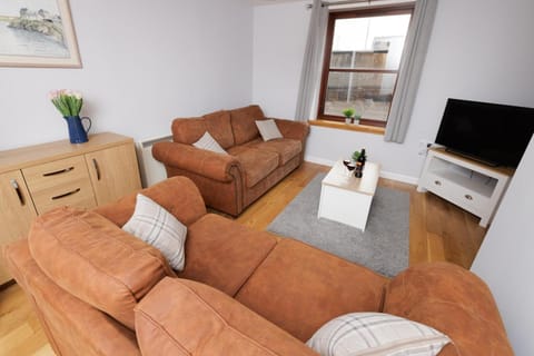 Communal lounge/ TV room, Living room, Seating area