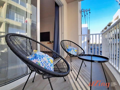 View (from property/room), Balcony/Terrace, Seating area
