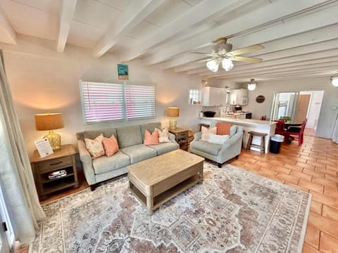 Baked and Barefoot Beach Bunglows House in Saint George Island