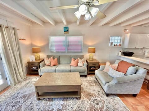 Barefoot Beach Bungalow-Ground Level-3BR House in Saint George Island
