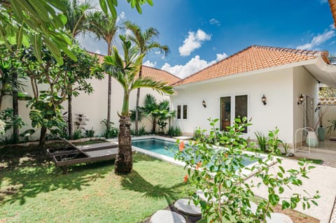 Green Garden Seminyak Villa Villa in North Kuta