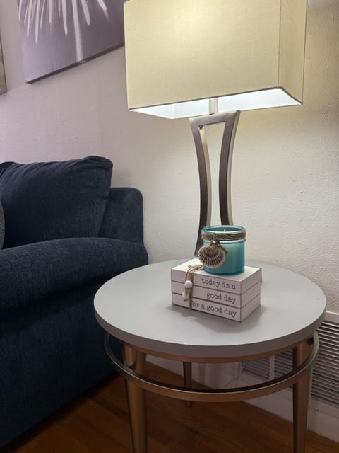 Cozy Quiet Near Downtown DeLand- Daytona Beach House in DeLand