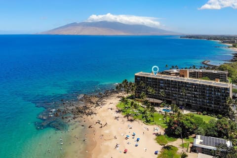 Mana Kai 304 - Renovated Oceanfront 2BR/2BA Condo, Split AC, Beach Access, Views House in Wailea