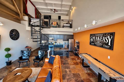 Mario Room Waterfront Downtown View Cedar Point! House in Sandusky