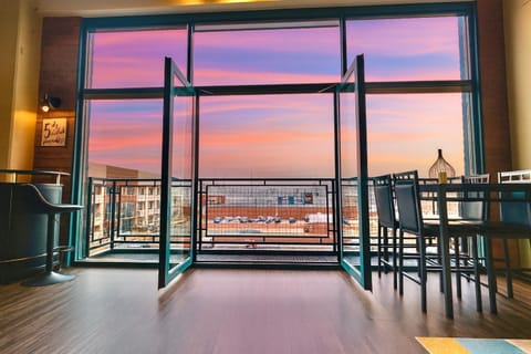 Downtown Sleeps 8 By Cedar Point & Sports Force! House in Sandusky