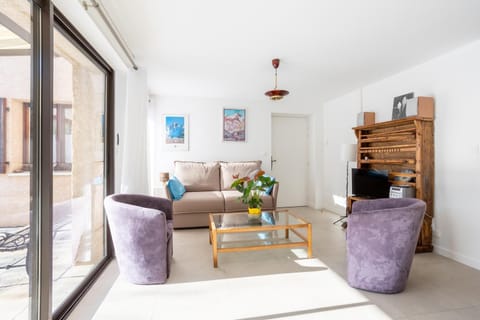 Property building, Living room