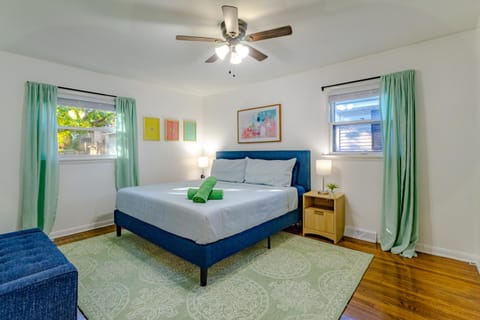 Brew City Game Room Fenced Yard 2 king beds House in Wauwatosa