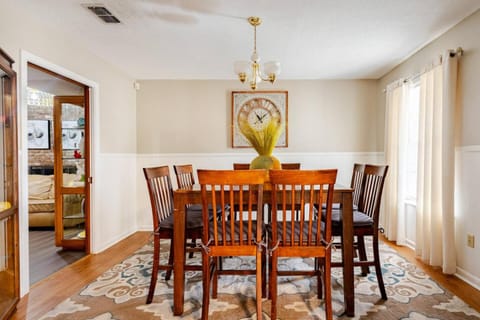 Abbies Place in Pine Bluff House in Pine Bluff