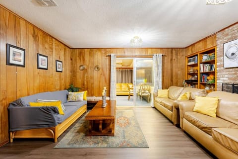 Abbies Place in Pine Bluff House in Pine Bluff