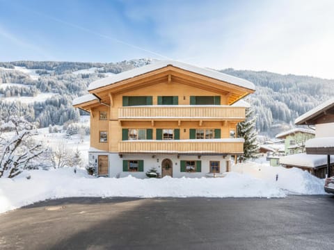 Property building, Winter