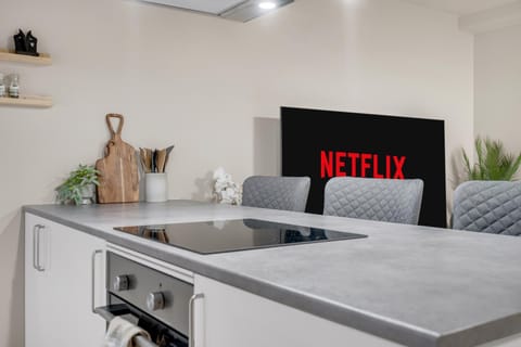 Arctic Premium Horizon l Sea View l Balcony Apartment in Tromso