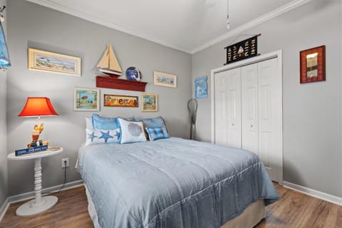 Riverwalk Gem, Peaceful Beach and Golf Getaway Apartment in Socastee