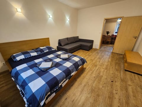 Living room, Bedroom