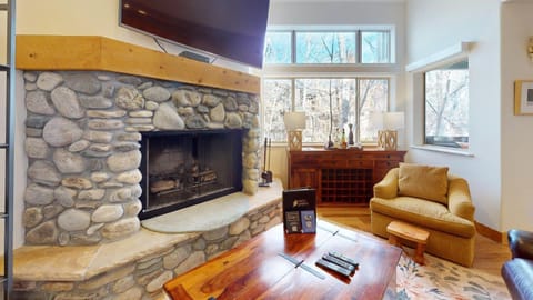 Bridgepoint Condo 16 House in Ketchum