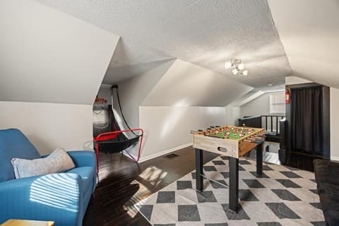 7 Min To Downtown, Firepit, Bourbon Trail, HorsePark Apartment in Lexington