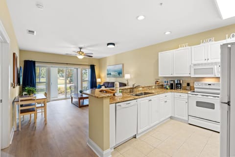 World Tour 2BR Golf View Pool & Patio House in Carolina Forest