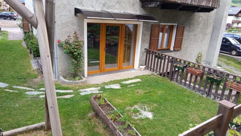 Property building, Garden, Garden view