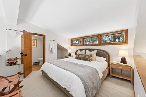 Updated 3BR Townhome Across From Holiday Valley House in Ellicottville