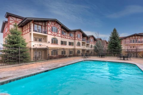 Family Zermatt 2BR Villa with Kitchen & Pool Near Park City Ski Resorts - 7072 Villa in Midway