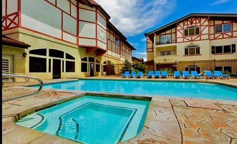 Family Zermatt 2BR Villa with Kitchen & Pool Near Park City Ski Resorts - 7072 Villa in Midway