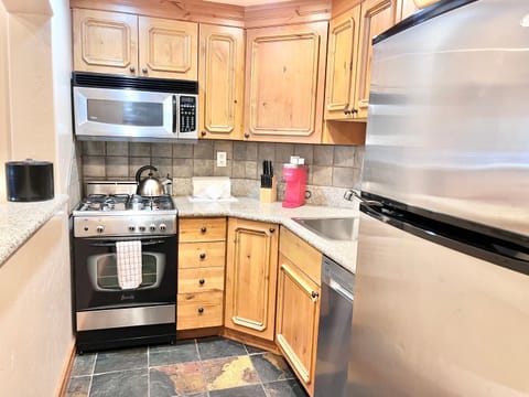 Swiss Zermatt 2BR Family Villa with Kitchen Near Park City & Deer Valley Ski Resorts - 8789 Villa in Midway