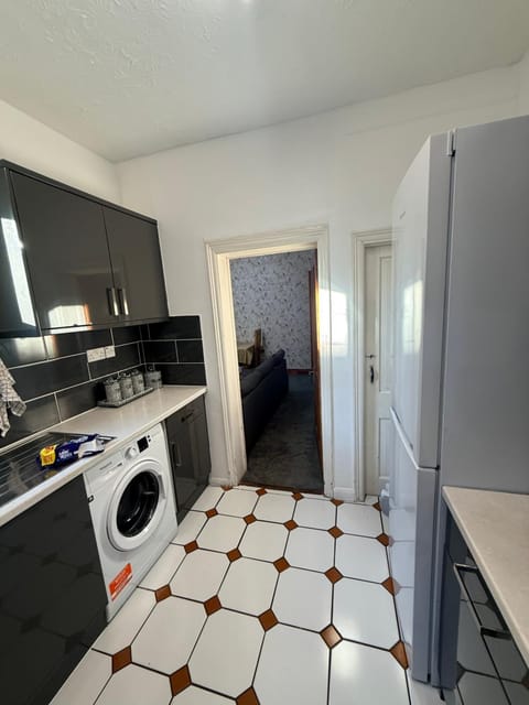 Pat Signature Stays House in Northampton