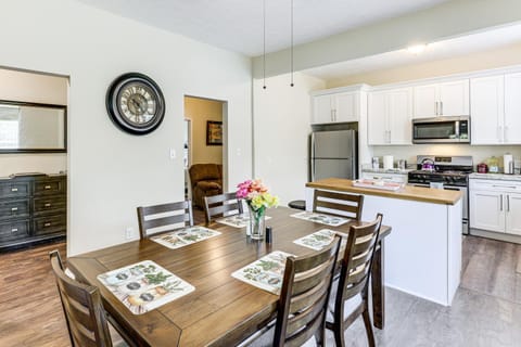 Doris and Susans Place - Historic Tuskegee Home House in Alabama