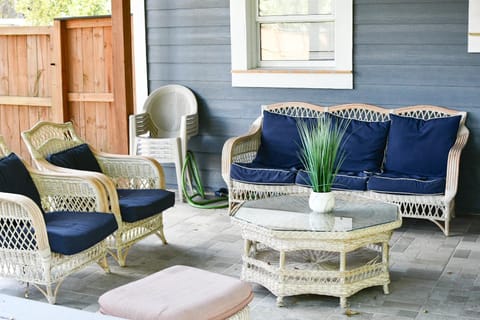 Patio, Balcony/Terrace