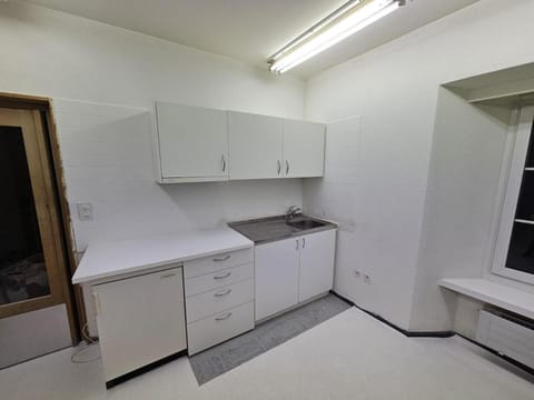 Private 3-Zimmer Apartment -Private WC, Dusche, Küche- Apartment in Chur