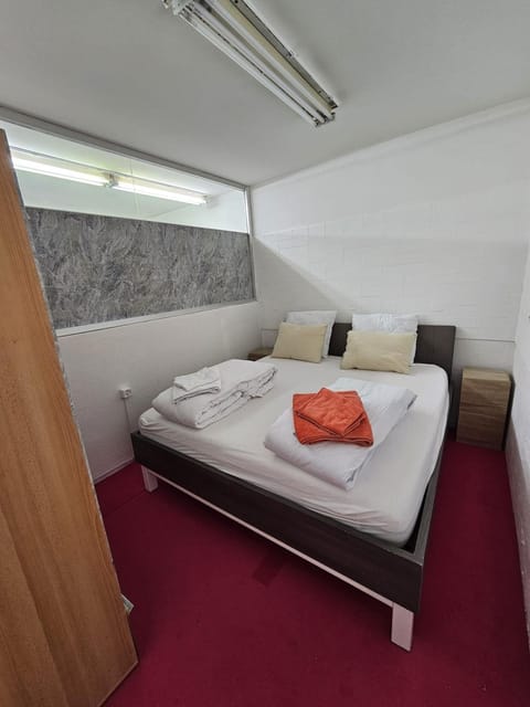 Private 3-Zimmer Apartment -Private WC, Dusche, Küche- Apartment in Chur