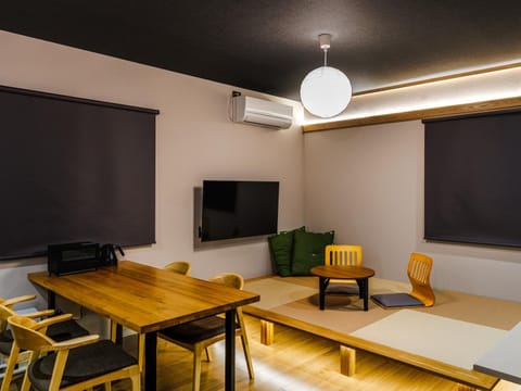 Living room, Photo of the whole room, Dining area