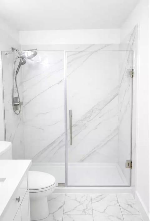 Bright Modern 2BR Walk Everywhere on Capitol Hill Apartment in South Lake Union