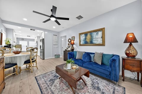 TV and multimedia, Living room, Dining area