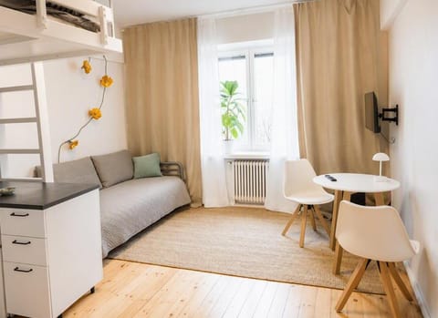Bed, Photo of the whole room, Dining area